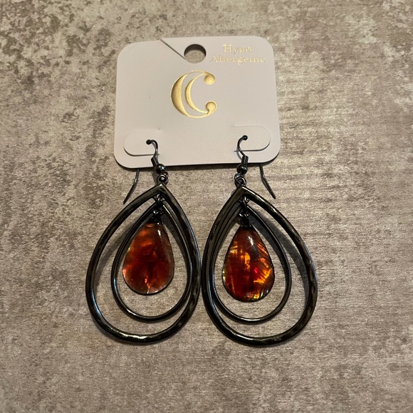 Dangle Earrings - Picture 1 of 1